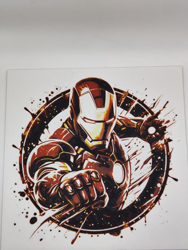 Iron man na stenu
