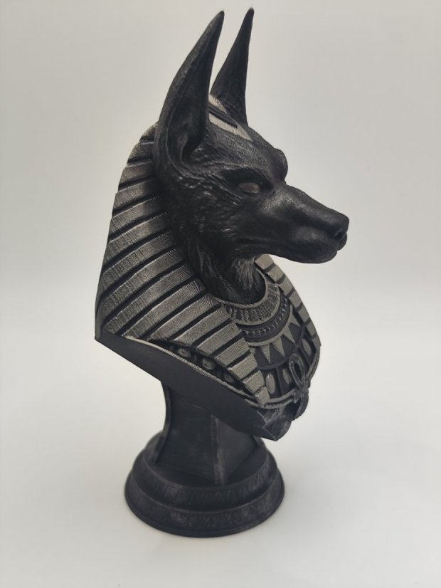 Bust negru-oțel al lui Anubis