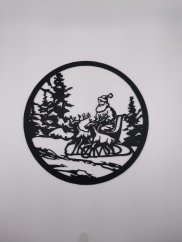 Nástenná Dekorácia (Wall Art) – "Santa na Saniach"